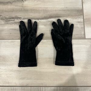 Velvet Black Gloves